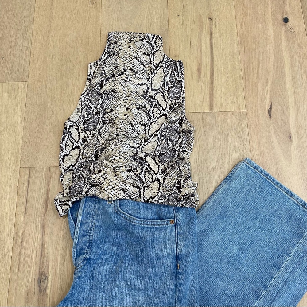 Dynamite | Snakeskin Mockneck Bodysuit 🤎 - Picture 3 of 8